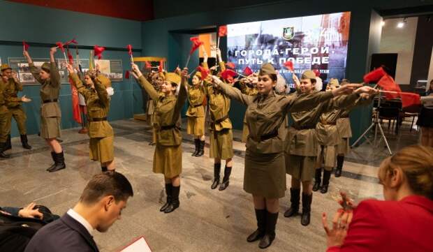 Свыше 50 экспонатов представили на выставке о городах-героях в Музее Победы