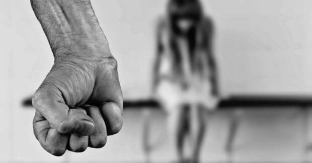 Женщина разошлась с мужем-тираном после 20 лет брака: письмо любящего сына