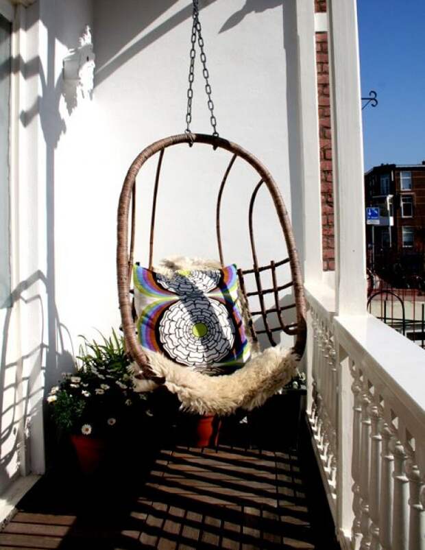 Как превратить маленький балкон в уютное место для отдыха