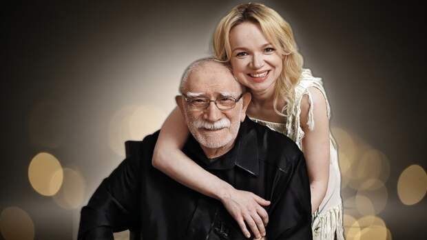 «Она золотая»: как 80-летний Армен Джигарханян женился на 36-летней Виталине Цымбалюк-Романовской