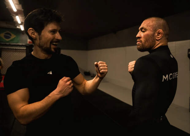 Макгрегор встретился с Дуровым и назвал его братом