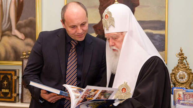 Парубий с лидером украинских раскольников Филаретом (Денисенко). Фото: © cerkva.info