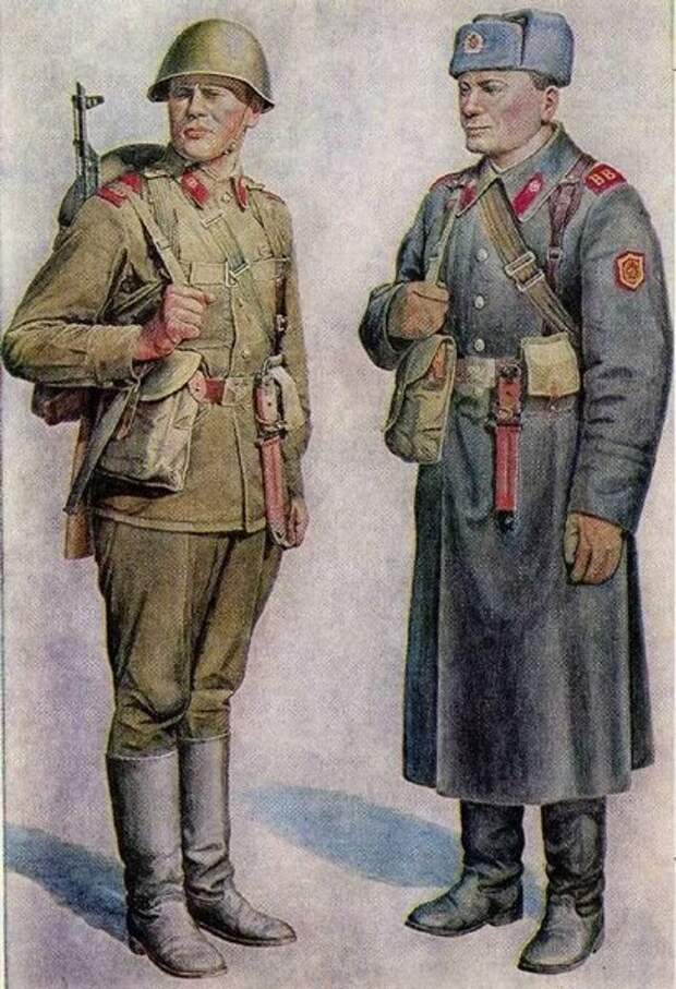 Новая форма, введенная приказом №191 1969 года с небольшими изменениями. В самом приказе буквы "СА" предлагалось крепить только на парадный китель и шинель. Позже аналогичные символы появились и на погонах к ХБ. На шапке кокарда - значит после 1972 г.