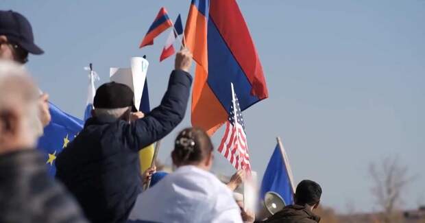 Страны западного блока вкладывают огромные деньги и усилия, чтобы оторвать Армению от России и...