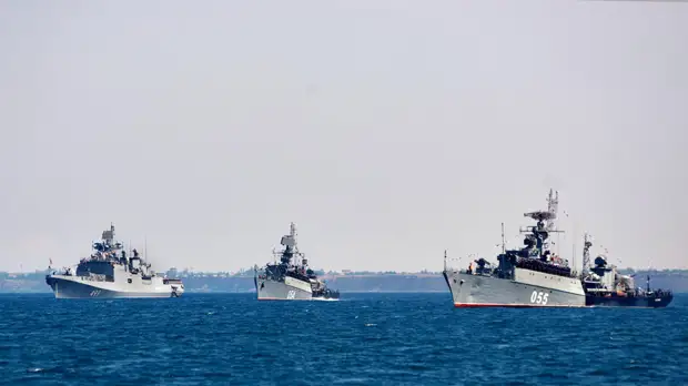 «Возможны любые провокации»: Шойгу объяснил действия кораблей НАТО в Чёрном море попыткой проверить Россию