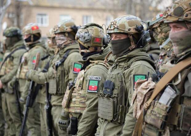 Россия стремится сформировать не менее 11 новых дивизий и набрать по контракту 409 000 человек, — главком ВСУ (ВИДЕО)