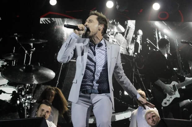 Глава КЧР Темрезов присвоил звание народного артиста республики Диме Билану