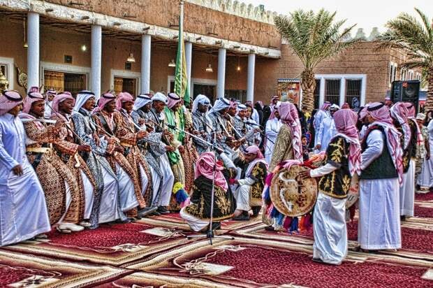 al ardah alnajdia | Saudi arabia culture, Journey to mecca, Travel to saudi arabia