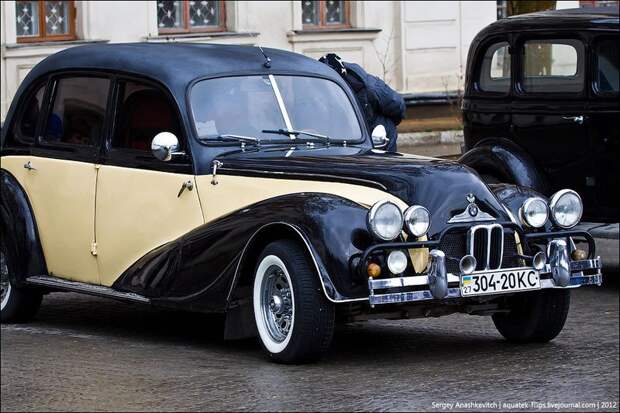 Автомобили, прошедшие сквозь время (31 фото)