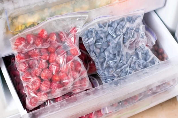 Врач Ивашков призвал не бояться употреблять замороженные фрукты