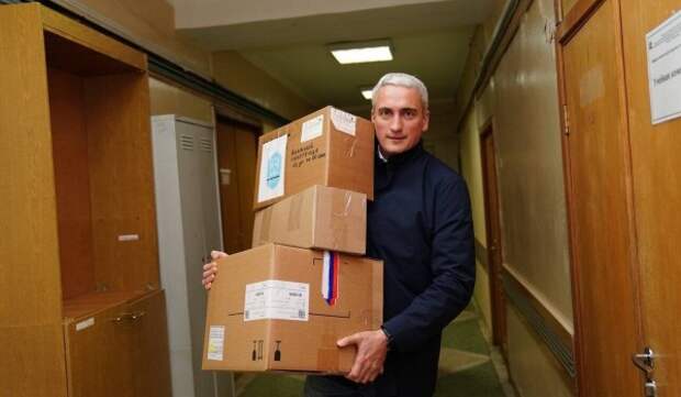 Пункты сбора гуманитарной помощи для бойцов СВО открылись в библиотеках ЮАО