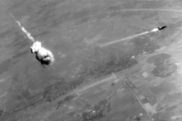 Как американцы украли с помощью дронов секретные данные о советских ракетах С-75 во Вьетнаме