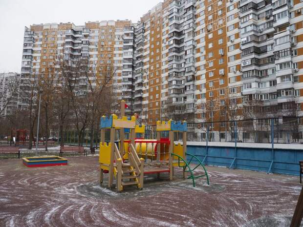 Детский игровой комплекс на Лодочной отремонтирован —Жилищник