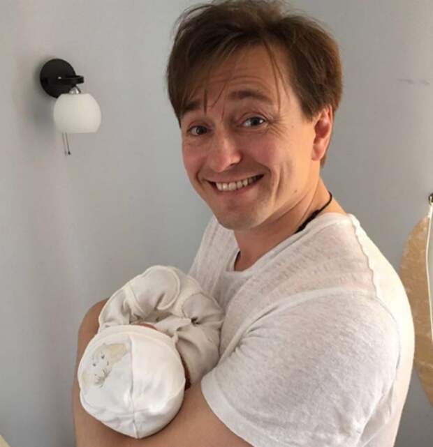 Сергей Безруков с дочерью Машей Сергей Безруков с дочерью Машей