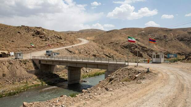 Посольство России: граждане могут вернуться из Ирана через Армению