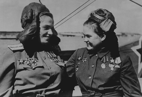 Герои Советского Союза Марина Чечнёва и Екатерина Рябова Герои Советского Союза Марина Чечнёва и Екатерина Рябова