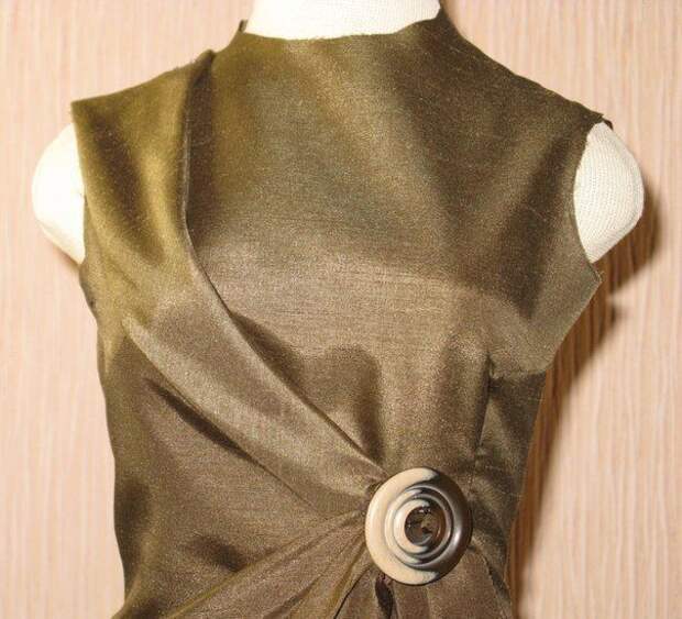Технология обработки складок на платье от Armani 5