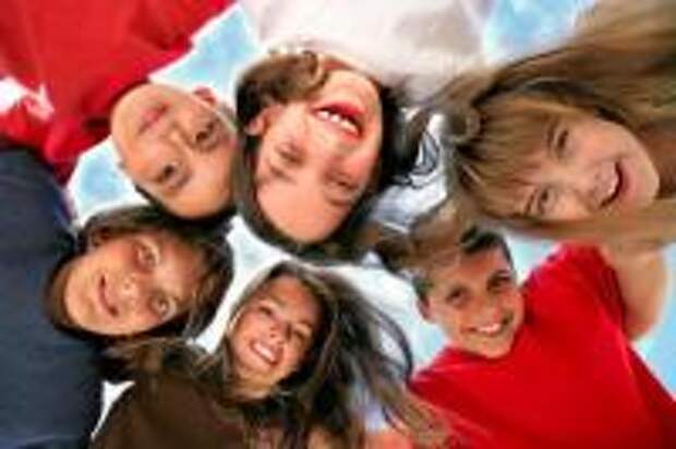 Улыбка интернациональна! (Фото: Katrina Brown, Shutterstock)