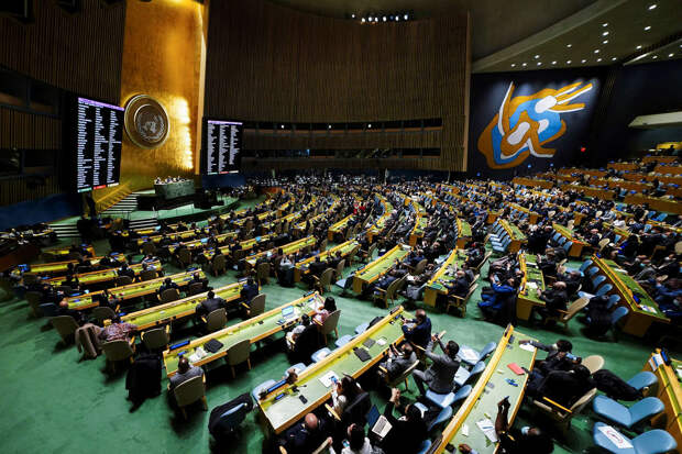 Генассамблея ООН призвала Совбез признать Палестину
