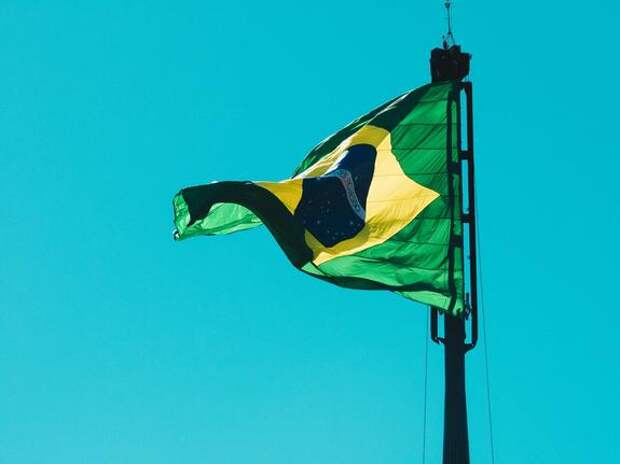 Глава МИД Виейра: Бразилия за мирные переговоры с участием и России, и Украины