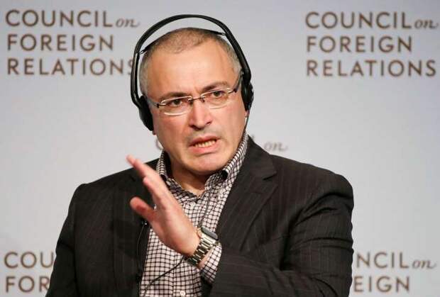 Юристы ВШЭ пишут Ходорковскому парламентскую Конституцию