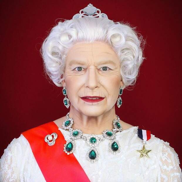 Царствующая королева Великобритании.