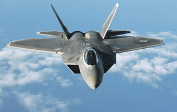 В ходе создания и эксплуатации истребителей F-22 «Раптор» американцы столкнулись с целым рядом серьезных проблем. 	Фото Reuters