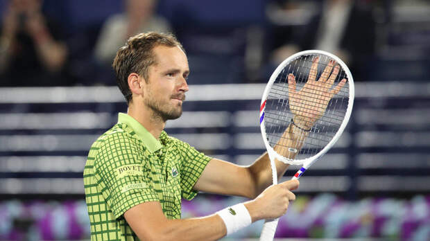 Медведев вышел в полуфинал турнира ATP в Индиан-Уэллсе