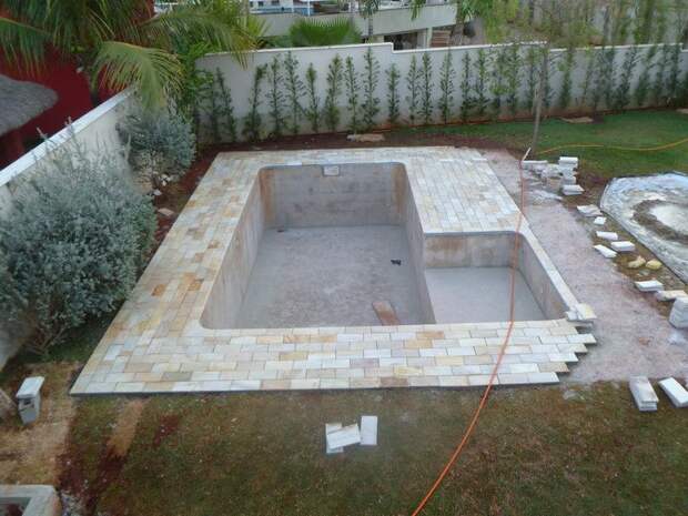 Как построить бассейн на даче