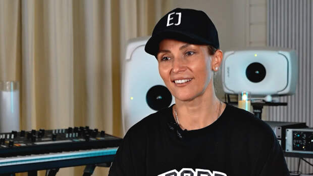 Певица Елена Джая отметила вклад Виктора Цоя в культуру России