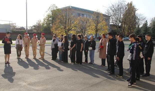В Адыгее школьников и представителей молодежных организаций познакомили с историей и современными буднями регионального МВД