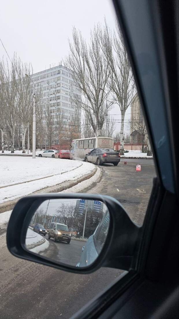ДТП с участием автобуса на Шахтёрской площади https://t.me/webmoney_dn/313255