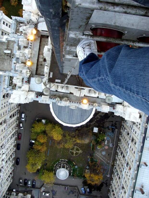 Москвич покоряет высотные строения