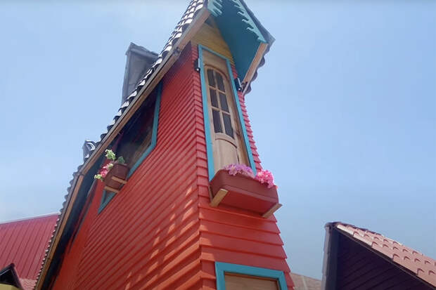 Самый узкий дом в мире построили в Перу