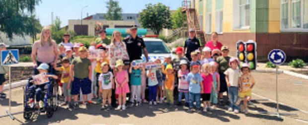 Рейды и путешествия в страну дорожных знаков организуют автоинспекторы в дошкольных учреждениях липецкого региона