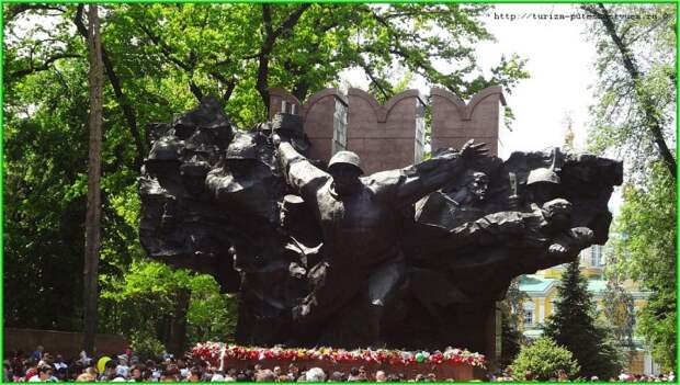 Бессмертный полк в Алматы 9 мая 2016 и размышление о символах праздника Победы