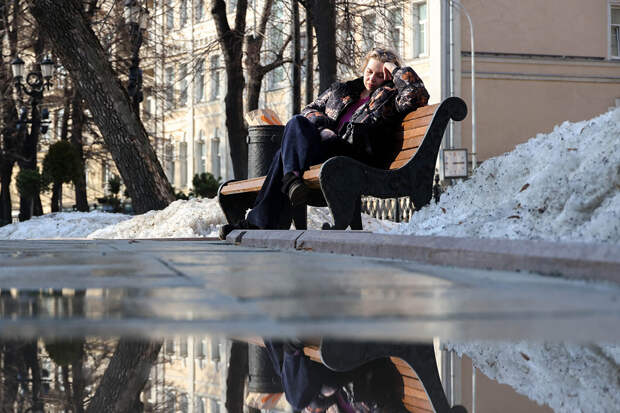 Назван срок исчезновения снега в Москве