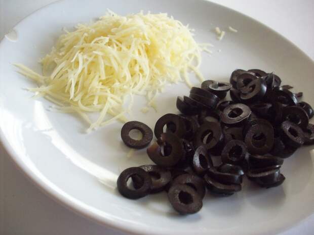 сыр и маслины