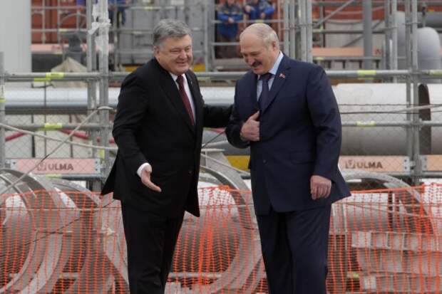 Александр Лукашенко и Петр Порошенко. Фото: www.globallookpress.com
