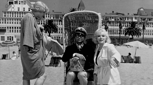 100 самых смешных и лучших кинокомедий по версии журнала Variety