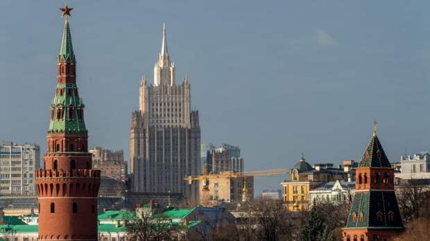Мат в три хода. Как Россия останавливает войну с США