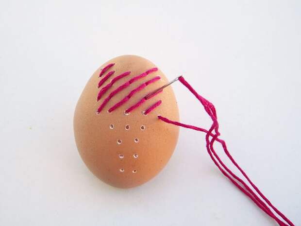 Как сделать вышивку на скорлупе яиц
