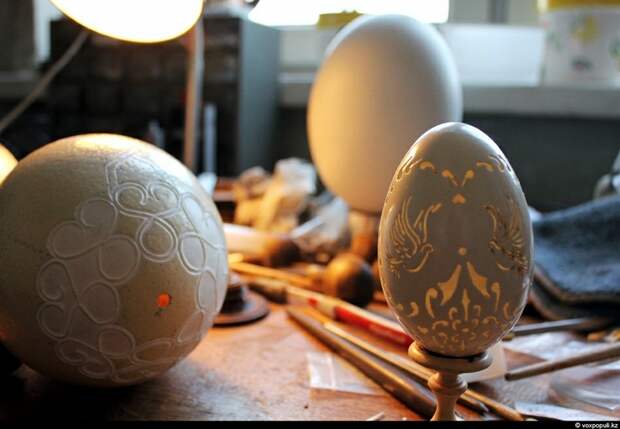 Хобби: гравировка на яйцах (23 фото)