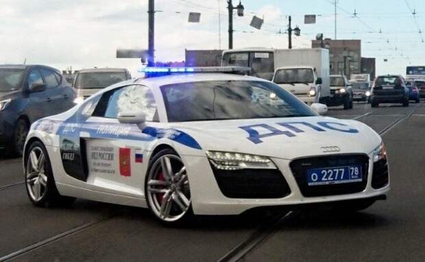 20 автомобилей полиции России, которые вызовут зависть автолюбителей