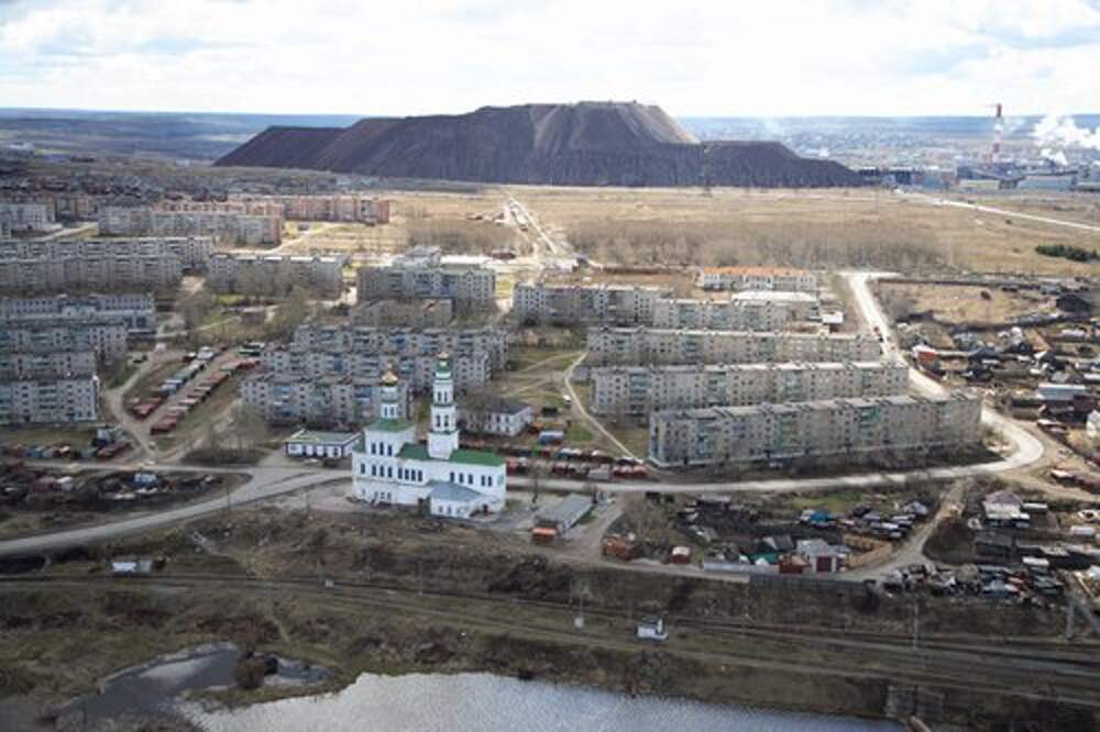 Александровск численность. Соликамск сколько людей. Насими кухсор. Соликамск дороги. Центральный архитектурный ансамбль соликамска.