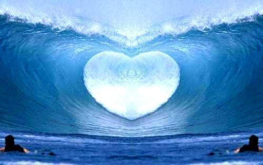 Океан и про любовь. В сердце моря. Сердце океана. Океан любви. Сердце из волн.