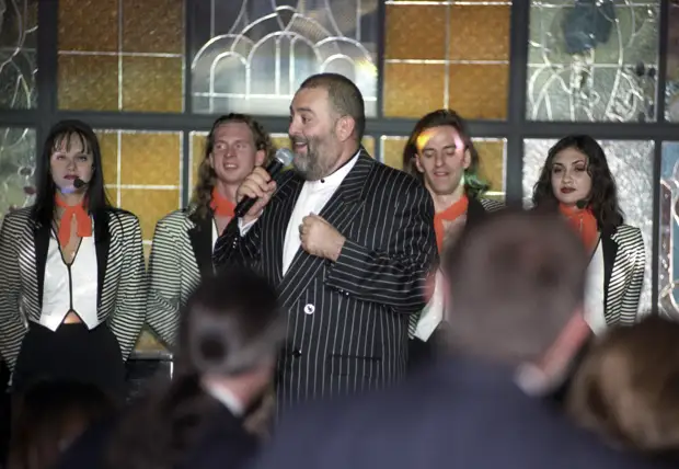 «Я присутствую в мемах, и мне это нравится»: Михаил Шуфутинский — о 3 сентября, коронавирусе и новых песнях