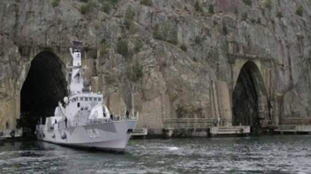 Киевский эксперт анонсирует открытие северного фронта в Арктике и на Балтике с участием ВСУ