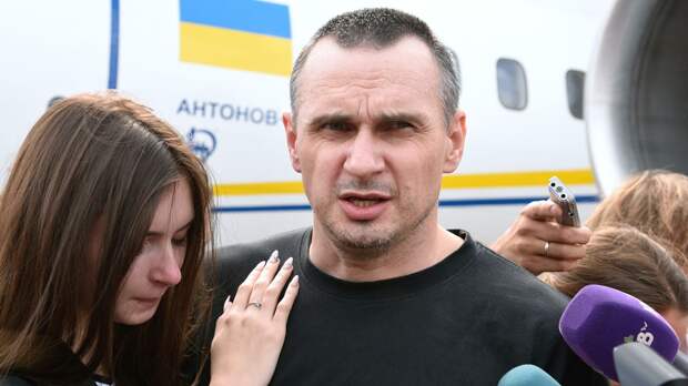 Сенцов обвинил главу офиса Зеленского в лишении госфинансирования  Сенцов обвинил главу офиса Зеленского в лишении госфинансирования