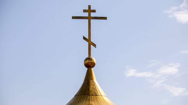 В РПЦ призвали не осуждать мусульман, набирающих святую воду